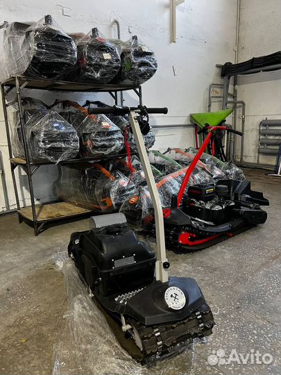 Мотосноуборд по глубокому снегу