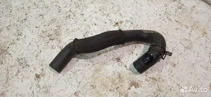 Патрубок системы охлаждения