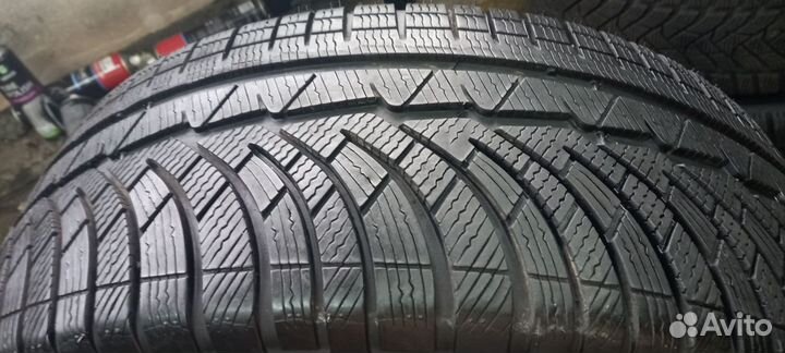 Michelin Pilot Alpin PA4 235/45 R19 99V