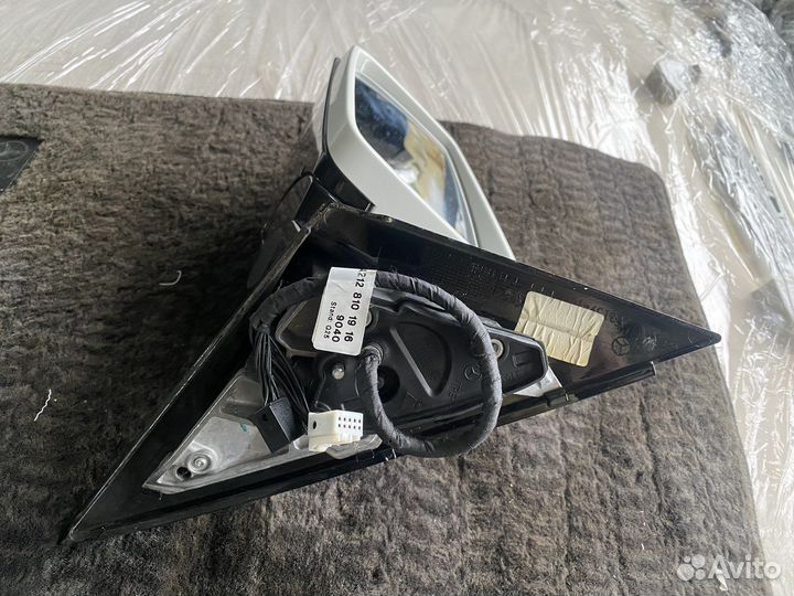 Левое боковое зеркало Mercedes Benz W212 белое