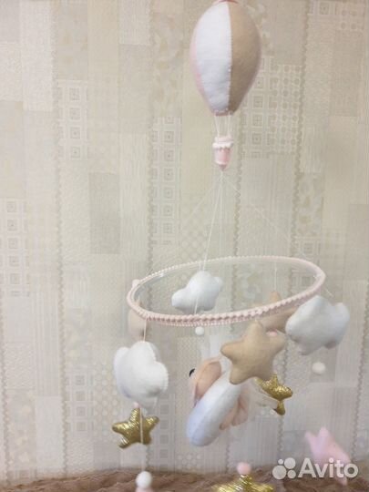 Мобиль на кроватку из фетра