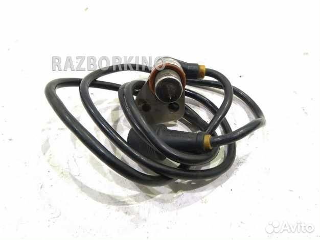 Датчик ABS передний