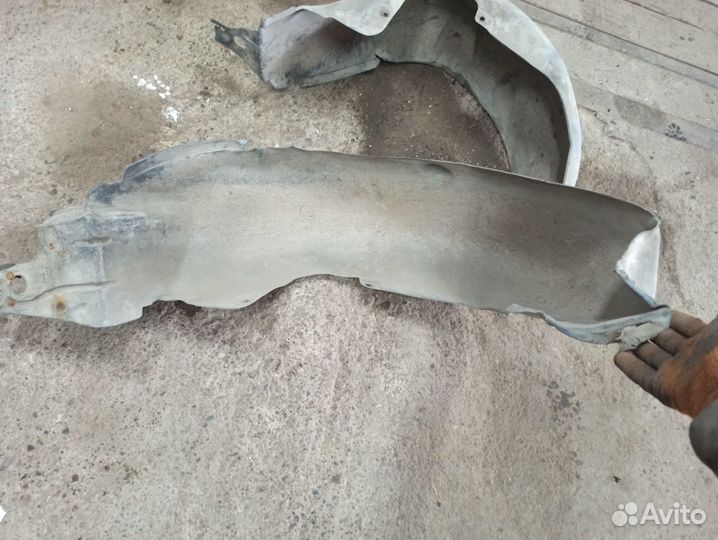 Подкрылок задний Mercedes-Benz E-Class W210