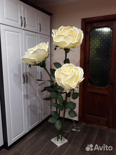 Ростовые цветы, светильники, торшеры
