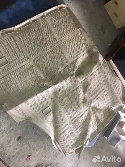 Коврик багажника land cruiser 200