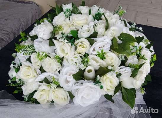 Свадебное украшение на машину