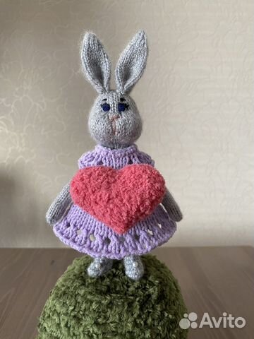 Мягкая игрушка заяц с сердечком ручная работа
