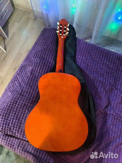 Классическая гитара, Homage LC-3910N