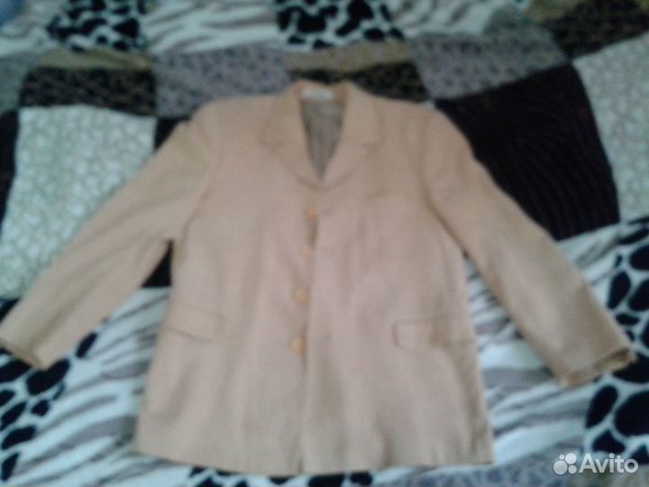 Пиджак муж. бежевый в хорошем состоянии