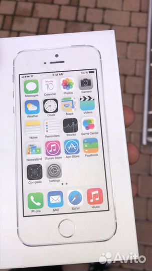 Телефон iPhone 5s
