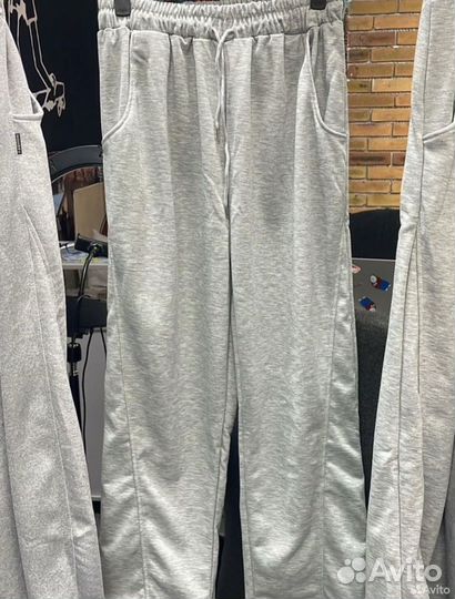 Серые широкие штаны