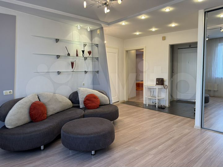 3-к. квартира, 90 м², 3/9 эт.