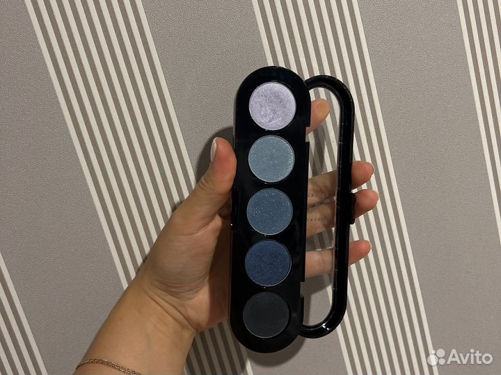 Тени для век