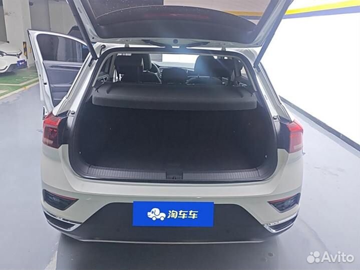 Volkswagen T-Roc 1.5 AMT, 2020, 17 600 км