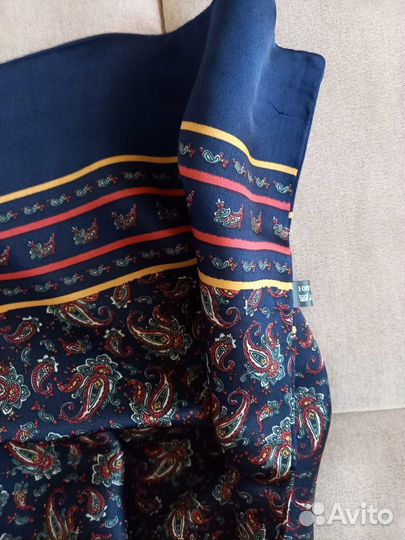 Шелковый шарф