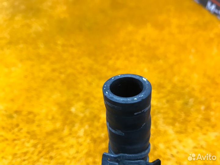 Патрубок системы охлаждения Volkswagen Golf 1K BLF