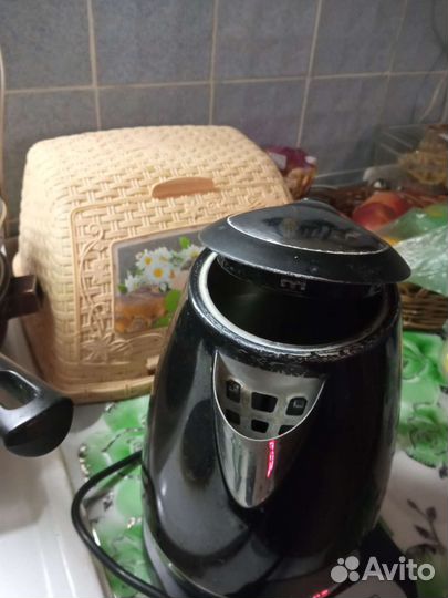 Чайник электрический Polaris