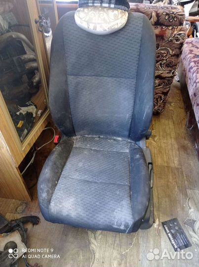 Сиденье переднее левое Skoda Fabia 2007-2015