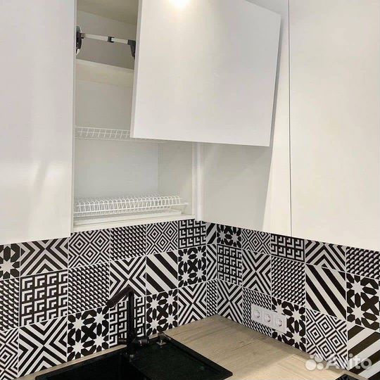 Кухня под потолок на заказ