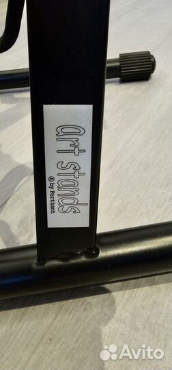 Стойка для электро- и бас-гитары