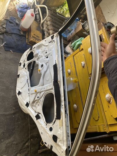 Дверь Camry 50 задняя правая