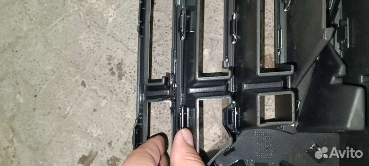 Решетка радиатора Volvo XC60