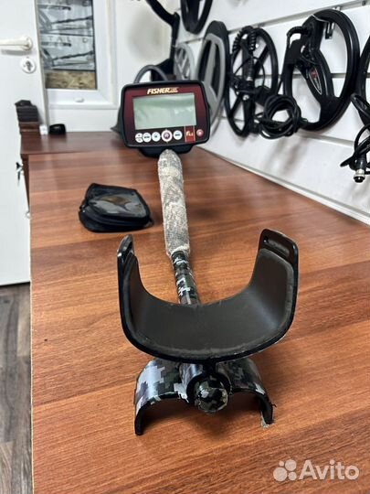 Бу металлоискатель fisher f44