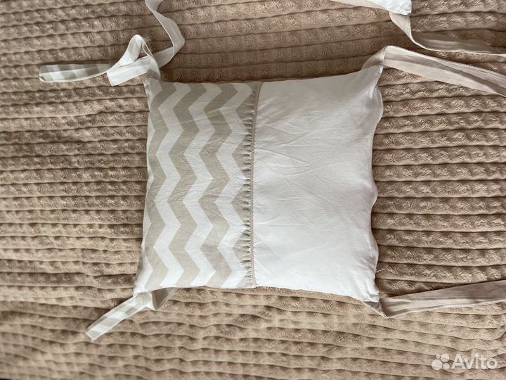 Бортики в кроватку