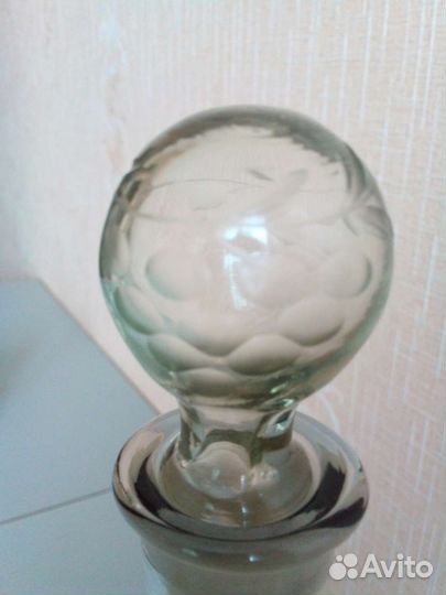 Графин старинный