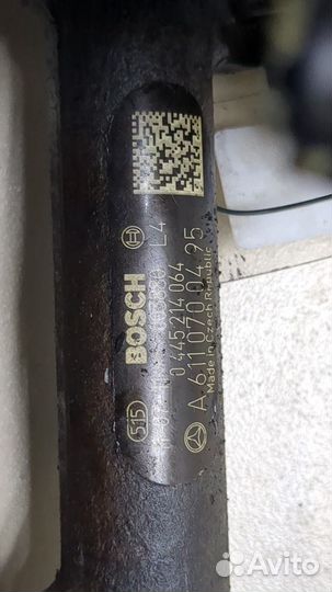 Рампа топливная Mercedes Vito W638, 2001