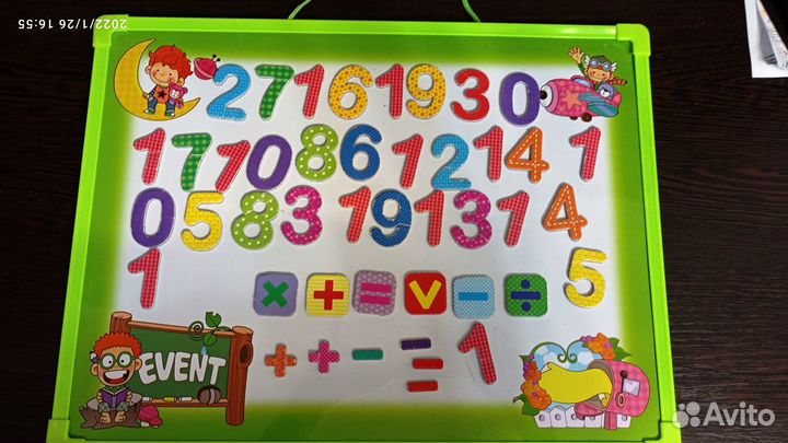 Магнитная доска с комплектом букв и цифр