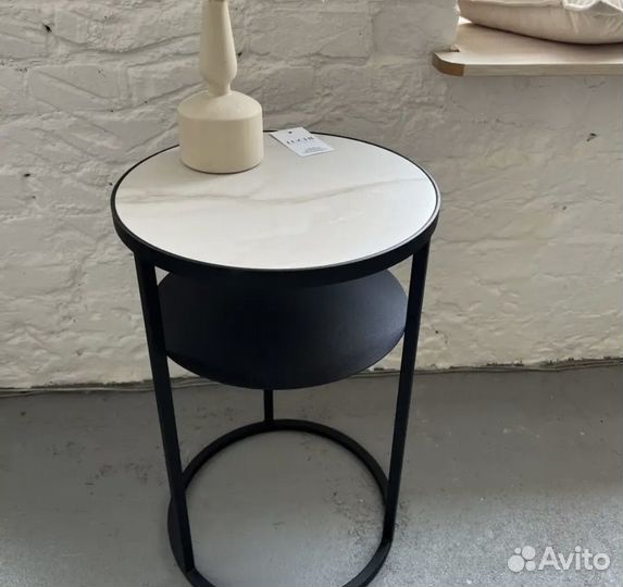 Журнальный столик