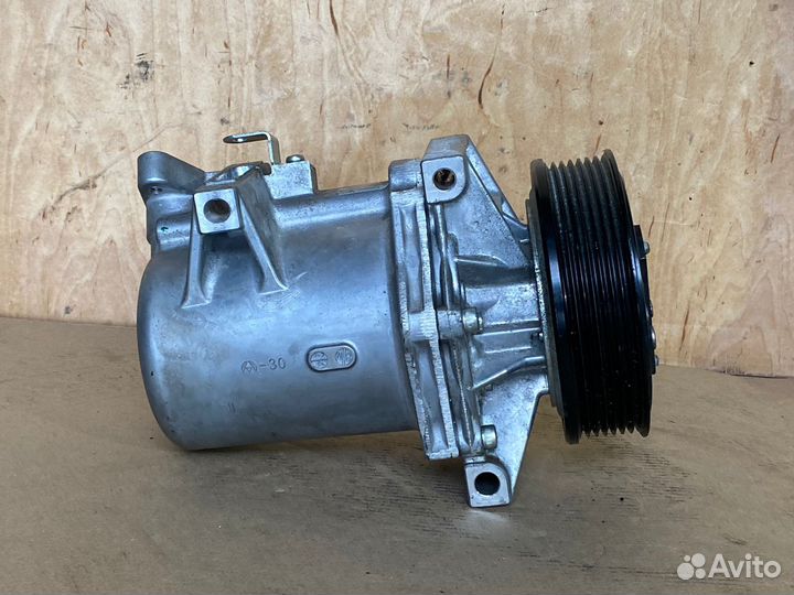 Компрессор кондиционера Renault Duster