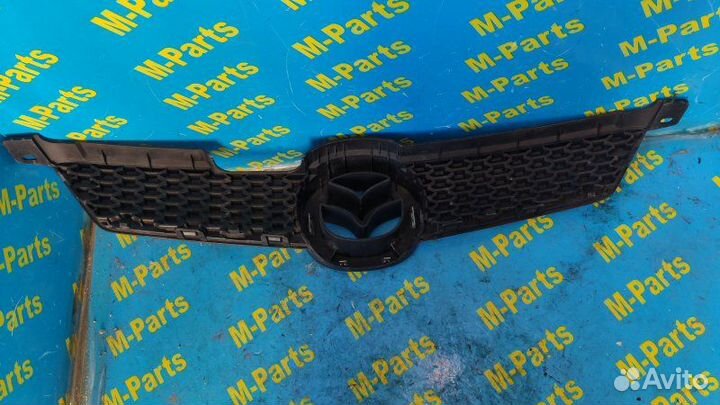 Решетка радиатора Mazda Demio DY3W 2006