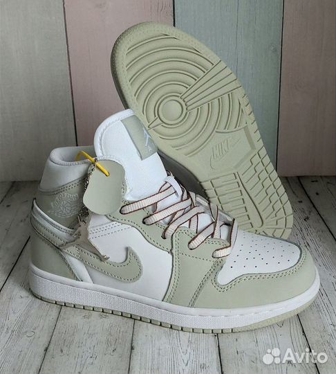 Кроссовки женские демисезонные nike AIR jordan