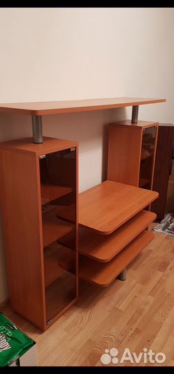Продается стойка с полками для телевизора
