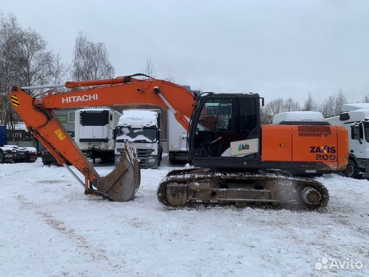 Гусеничный экскаватор Hitachi ZX200-5G, 2019