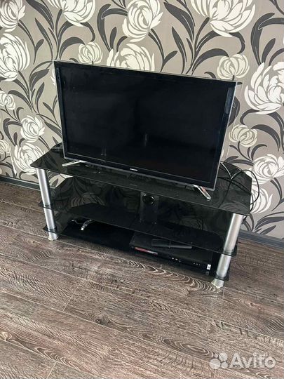 Стеклянная тумба