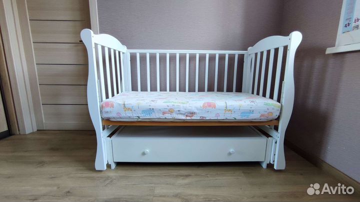 Кровать с маятником Лель + матрас,бортики,балдахин