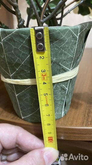 Искусственные цветы в горшочках