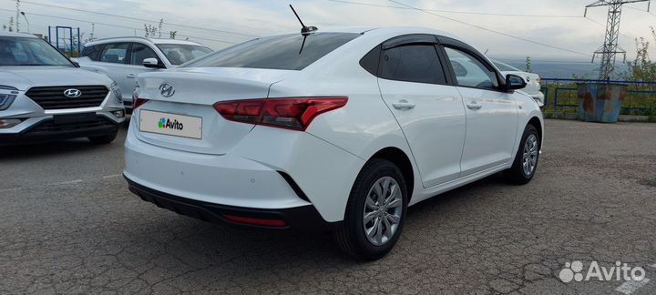 Hyundai Solaris 1.6 AT, 2022, 8 км