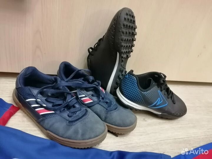 Детская футбольная форма и бутсы