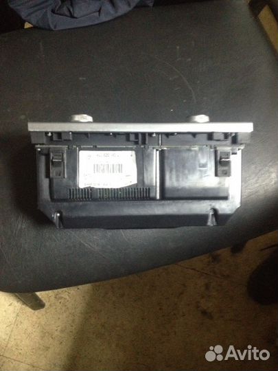 Блок управления климатом Audi Q7 2007г.в
