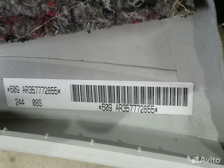 Обшивка задней стойки для VW Golf VI 2009-2013