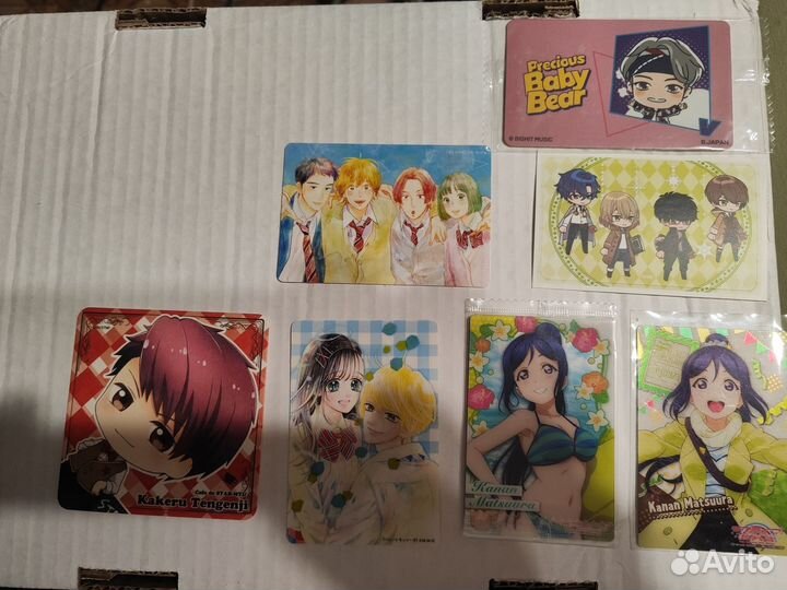 Аниме мерч, аниме значки, брелки аниме