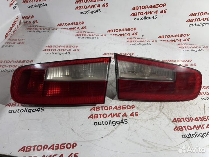 Фонарь в крышку багажника Renault Laguna 2
