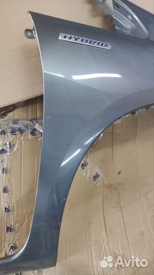 Крыло переднее правое