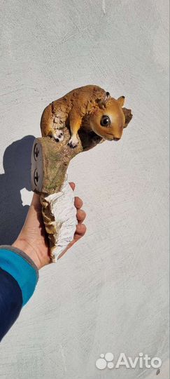 Садовая навесная фигура белка