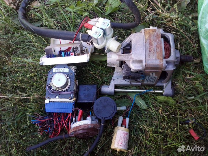 Электродвигатель и запчасти на маш. Аристон