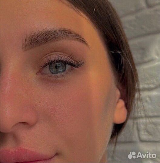 Коррекция и окрашивание бровей